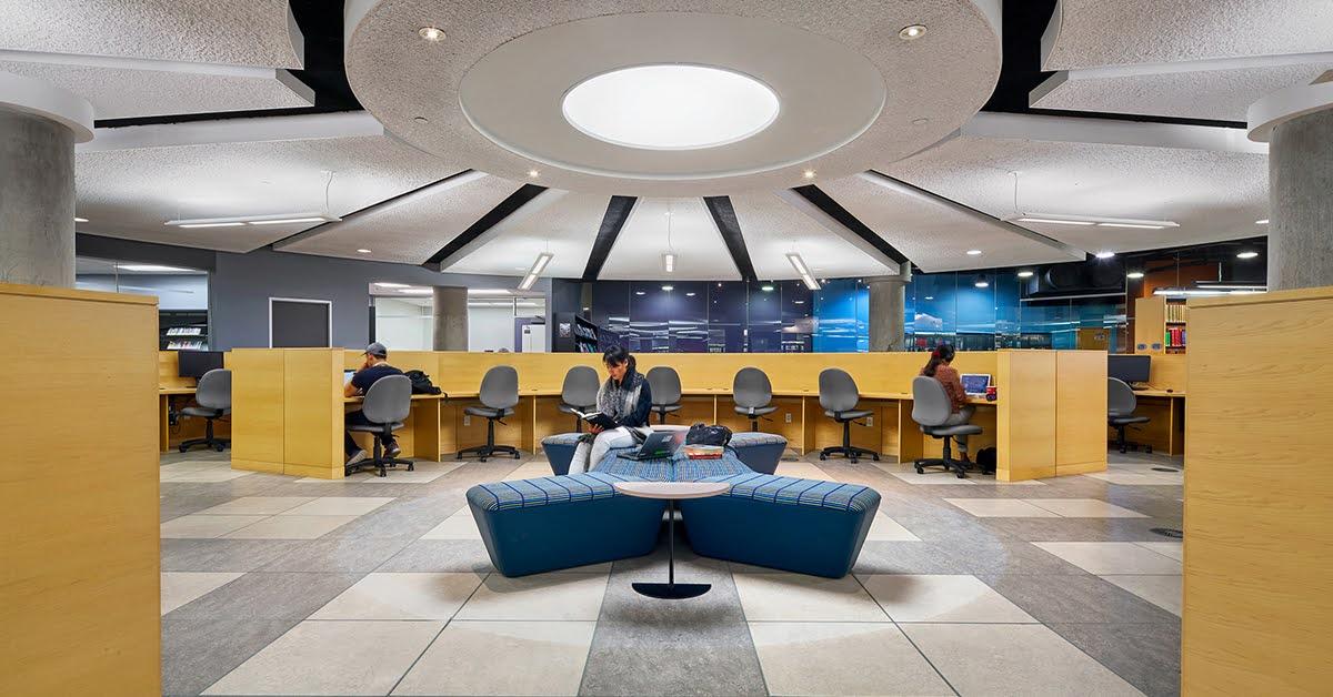 SFU Surrey Library and Tech Desk Khôra Architecture + Interiors